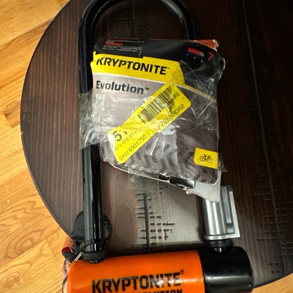 Kryptonite Evolution U-Lock with Keys Mini 9 - Picture 5 of 5